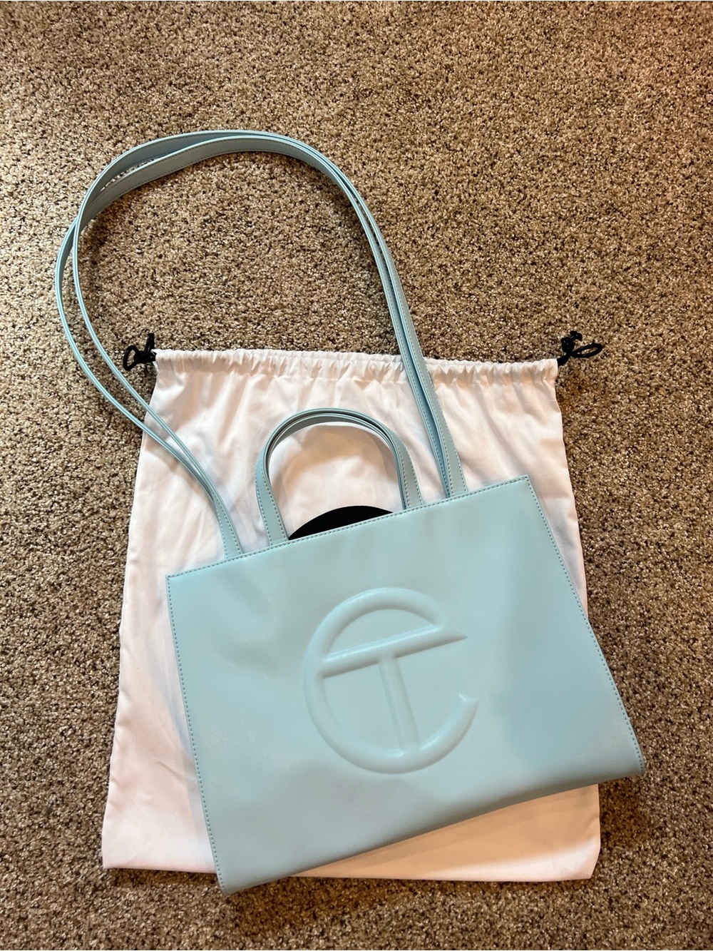 Medium Telfar bag